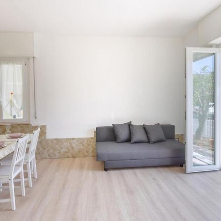 Amazing Apartment In Rapallo With Kitchen Esterno foto