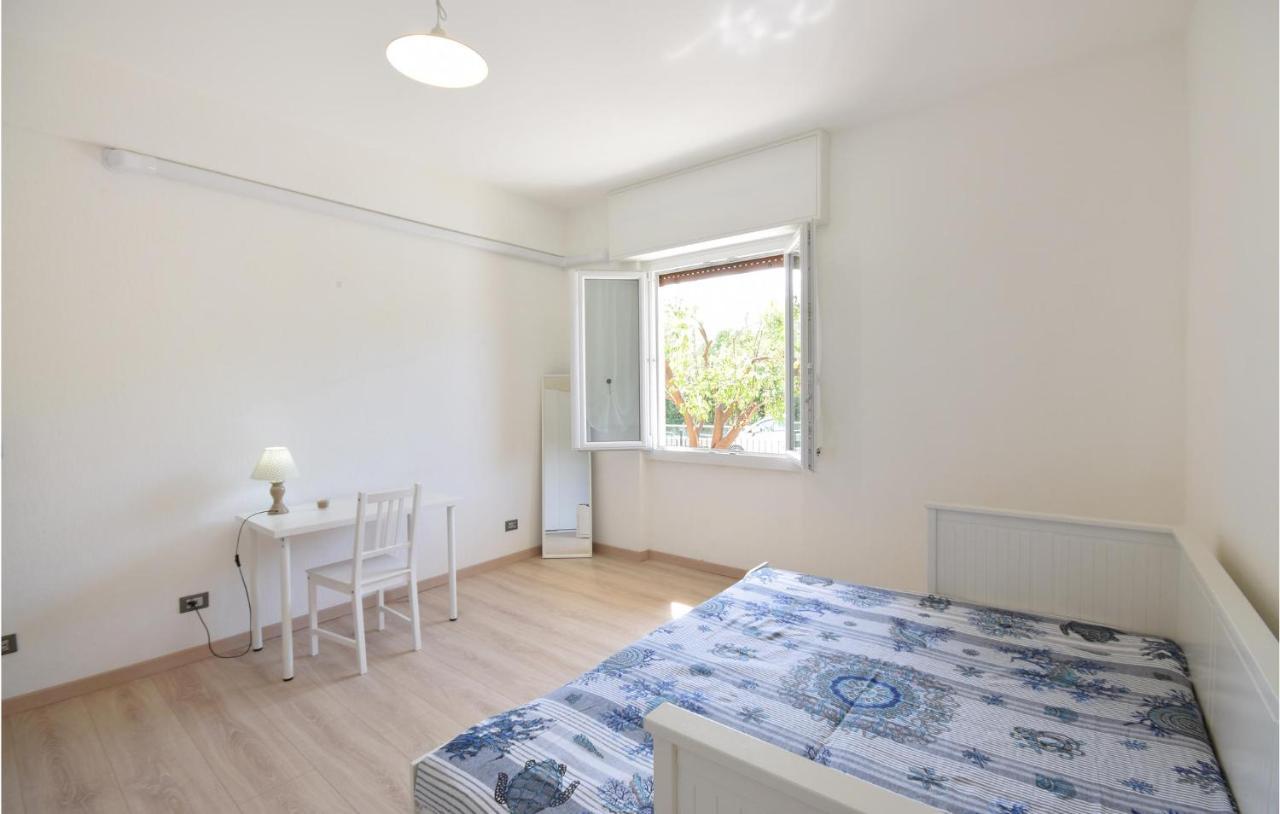 Amazing Apartment In Rapallo With Kitchen Esterno foto