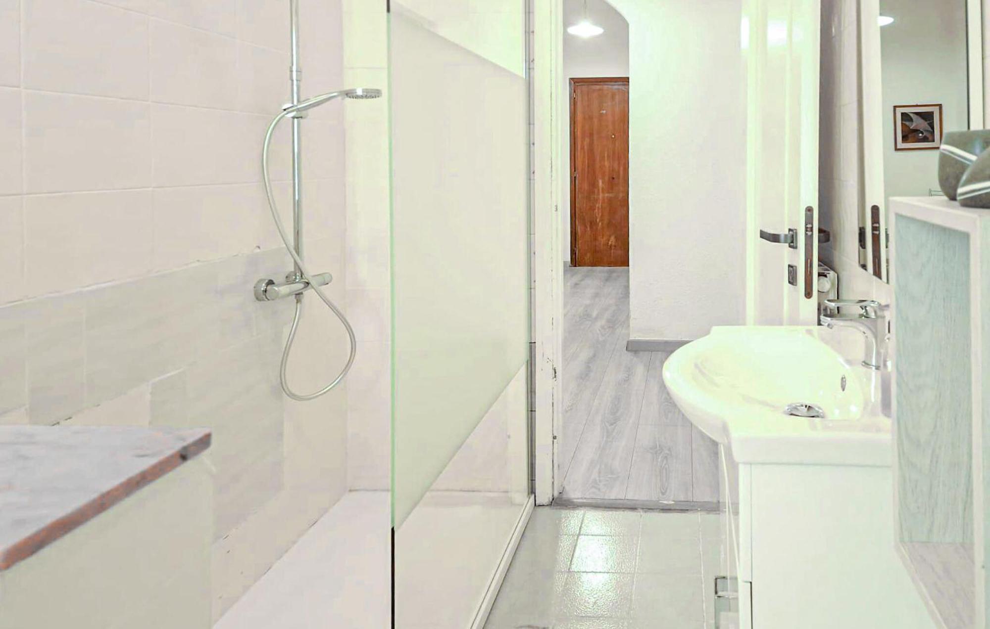 Amazing Apartment In Rapallo With Kitchen Esterno foto